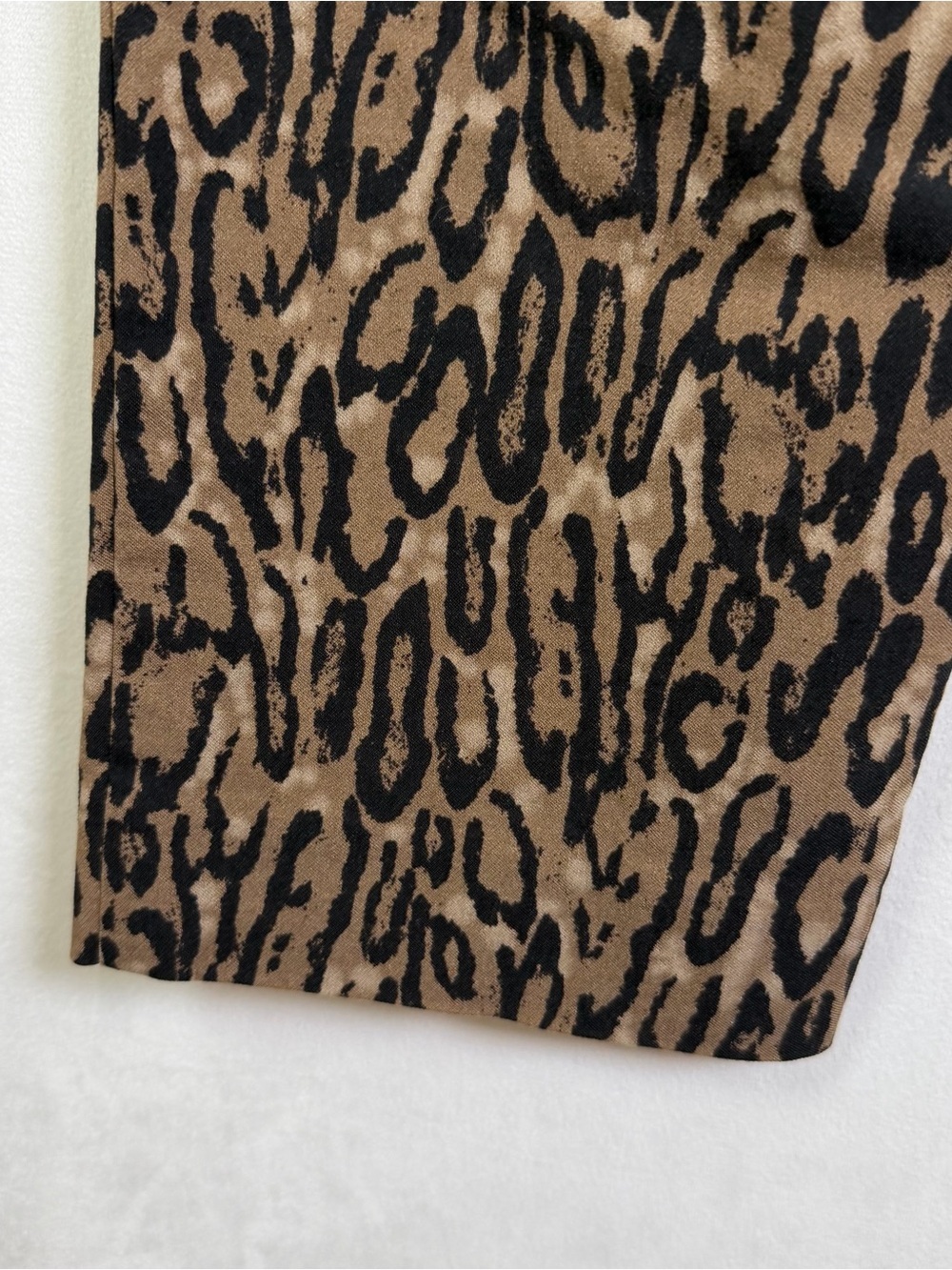 Krazy Larry Women’s Leopard Print Pull-On Ankle Pant Sz 12 Stretch Office Casual - Picture 6 of 7